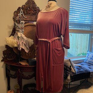 Simply Be 20 EUC Dusky rose pink velvet feel material Dress